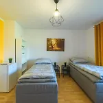 Hostel Biala Harcerska 1 Fotonhouse *
