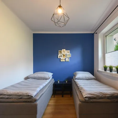 Biala Harcerska 1 Fotonhouse אכסניה *