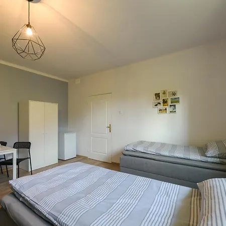 Hostel Harcerska 1 Biala *