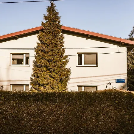 Harcerska 1 Biala Hostel