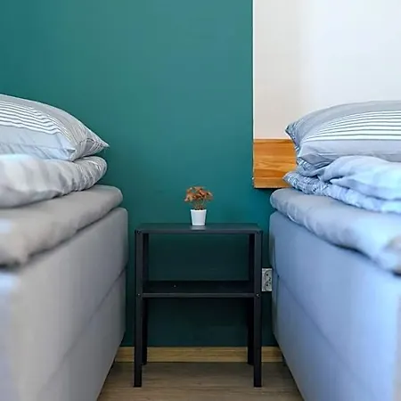 Biala Harcerska 1 Fotonhouse אכסניה