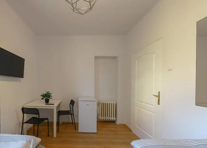 Hostel Fotonhouse Komfortowe Dla Firm Biala Harcerska 1 *