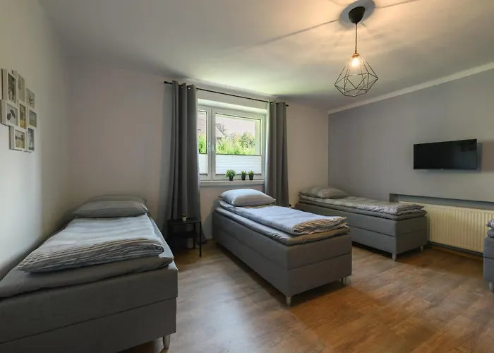 Fotonhouse Komfortowe Dla Firm Biala Harcerska 1 Hostel *