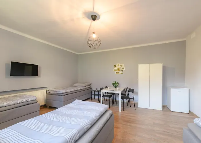 Fotonhouse Komfortowe Dla Firm Biala Harcerska 1 *