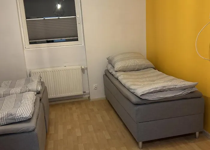 Fotonhouse Biala Hostel *