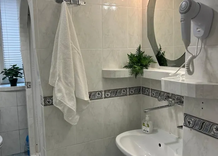 Fotonhouse Komfortowe Dla Firm Biala Harcerska 1 Hostel Bílsko-Bělá